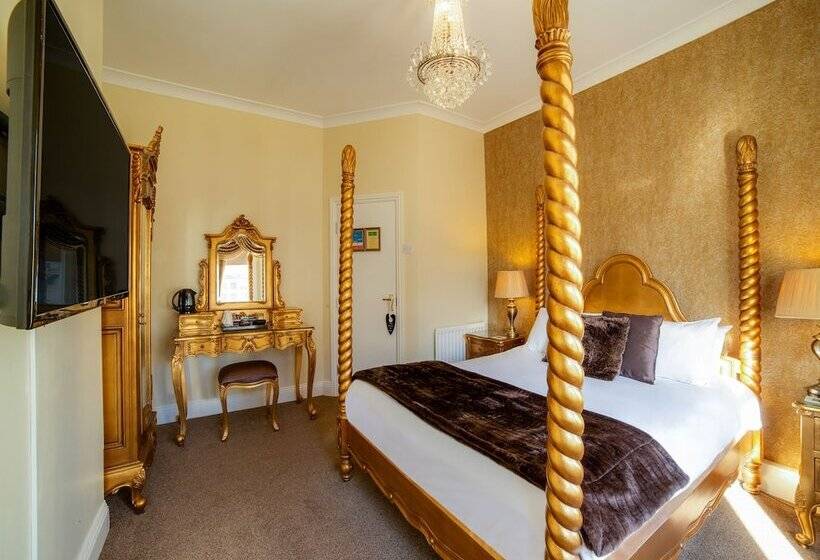 Deluxe Suite, The Lemonfield