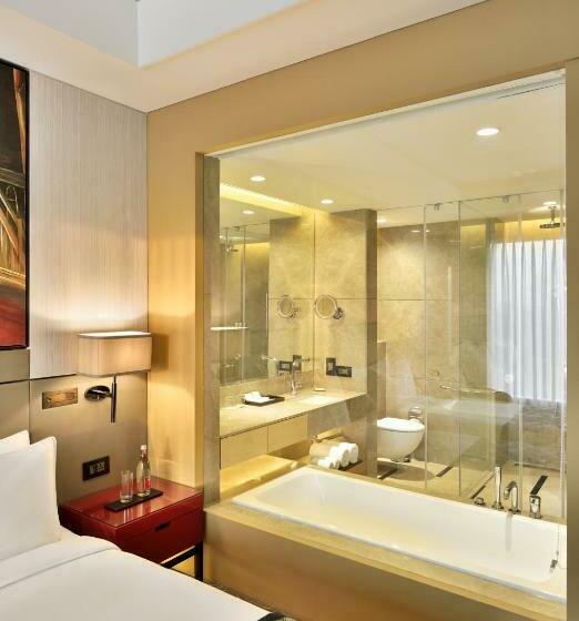 Номер Deluxe, Radisson Blu Faridabad