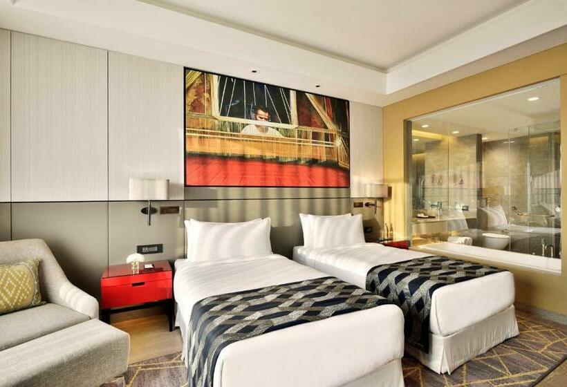 Номер бизнес-класса, Radisson Blu Faridabad