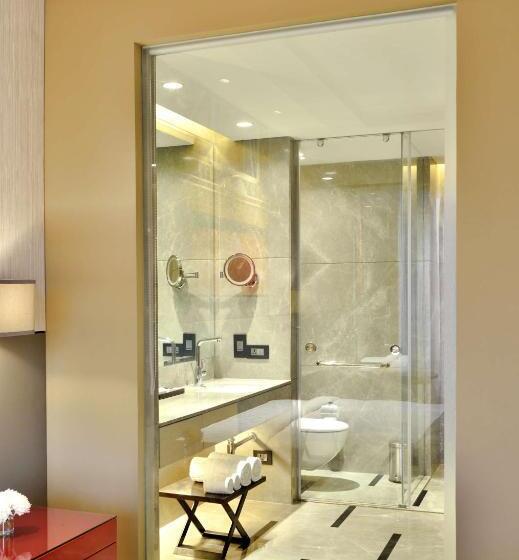Номер Superior, Radisson Blu Faridabad