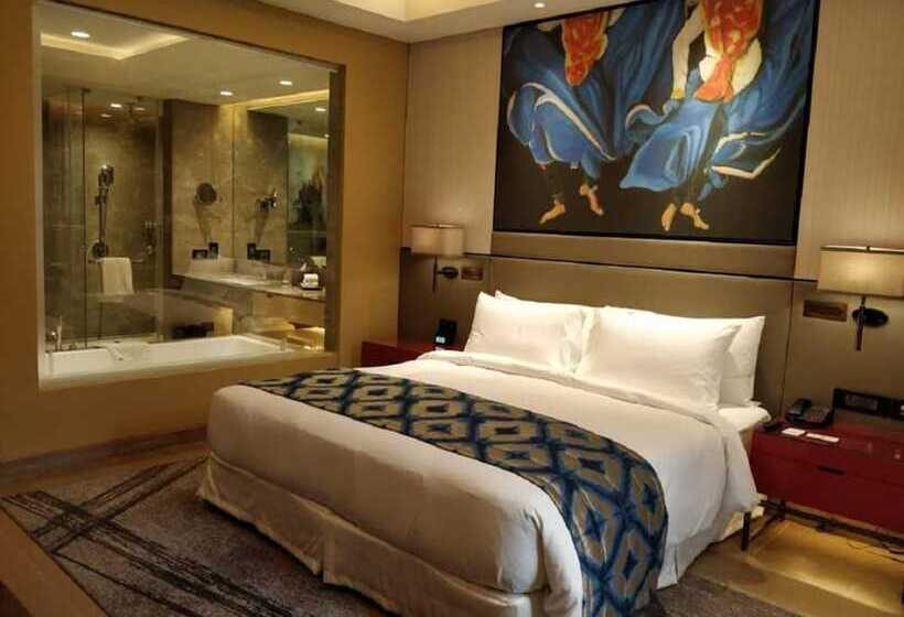 Номер бизнес-класса, Radisson Blu Faridabad