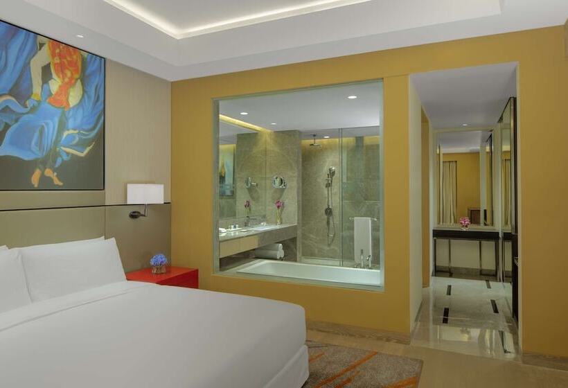 Номер Deluxe, Radisson Blu Faridabad