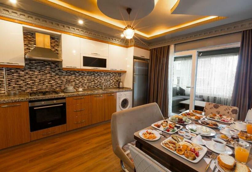 침실 3개 아파트, Real King Suite