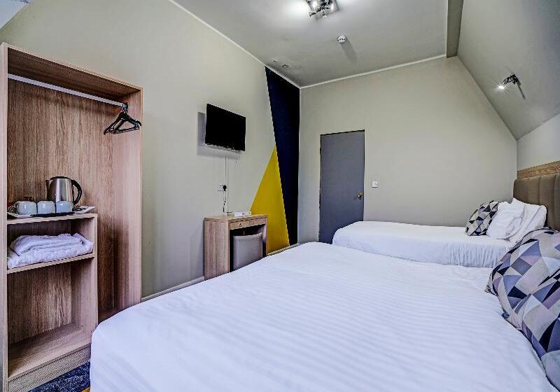 اتاق خانوادگی, Weaste Hotel, West Manchester