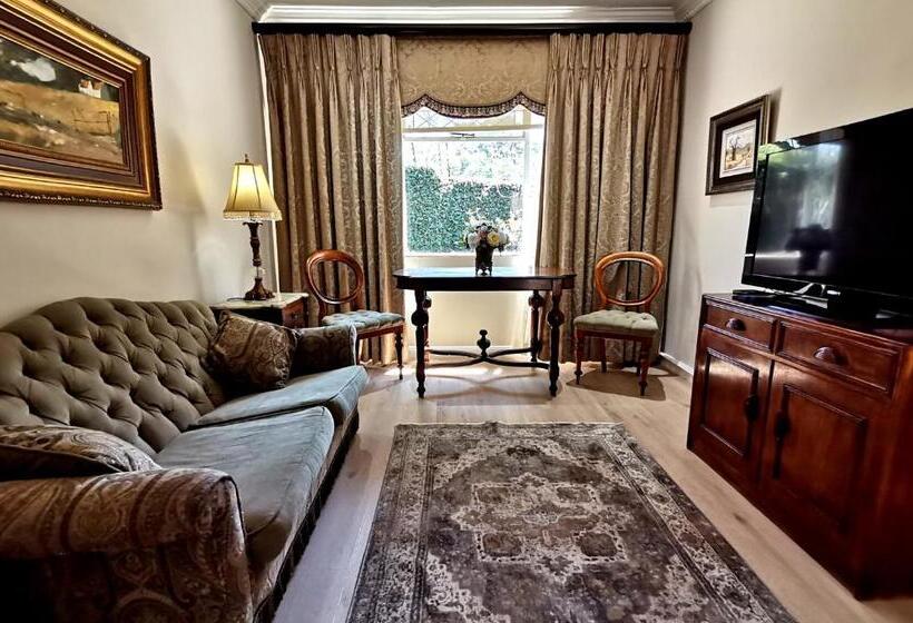 Quarto Estandar, Royal Ridge Guest House