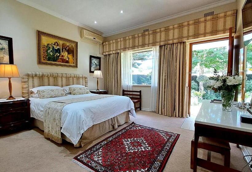 Quarto Familiar, Royal Ridge Guest House