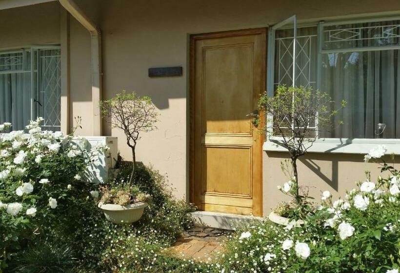 Quarto Familiar, Royal Ridge Guest House