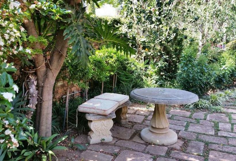 Quarto Estandar, Royal Ridge Guest House
