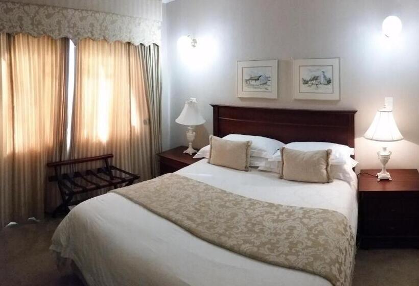 Quarto Estandar, Royal Ridge Guest House