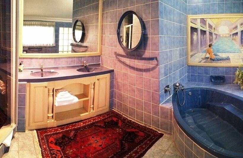 Quarto Estandar, Royal Ridge Guest House