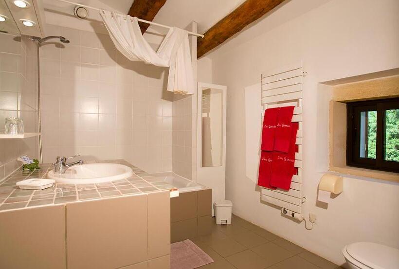 جناح عائلي, Maison D Hôtes Lou Geneste