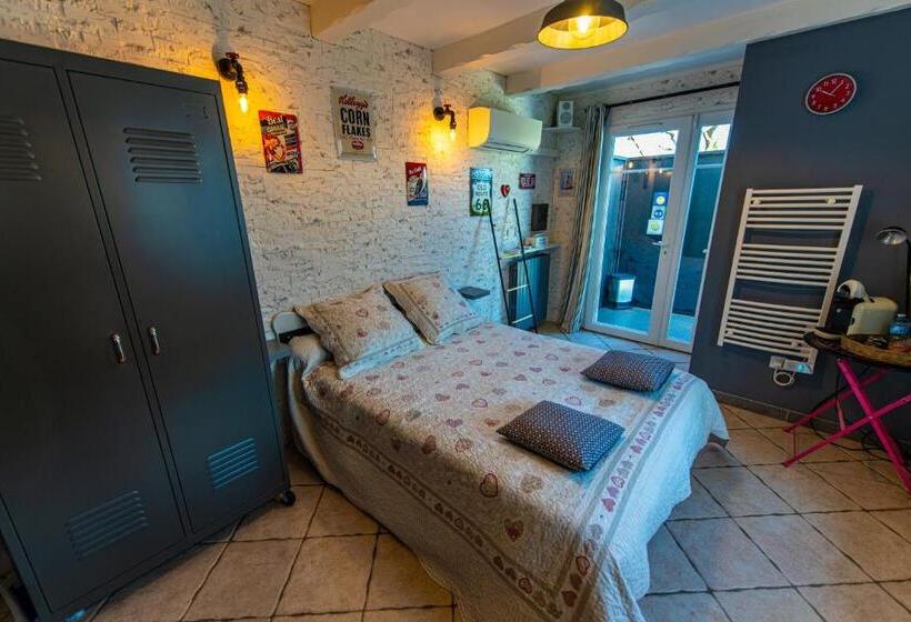 Номер Стандарт Вид на Бассейн, Chambre D Hôtes Villa De La Sueur Au Bonheur