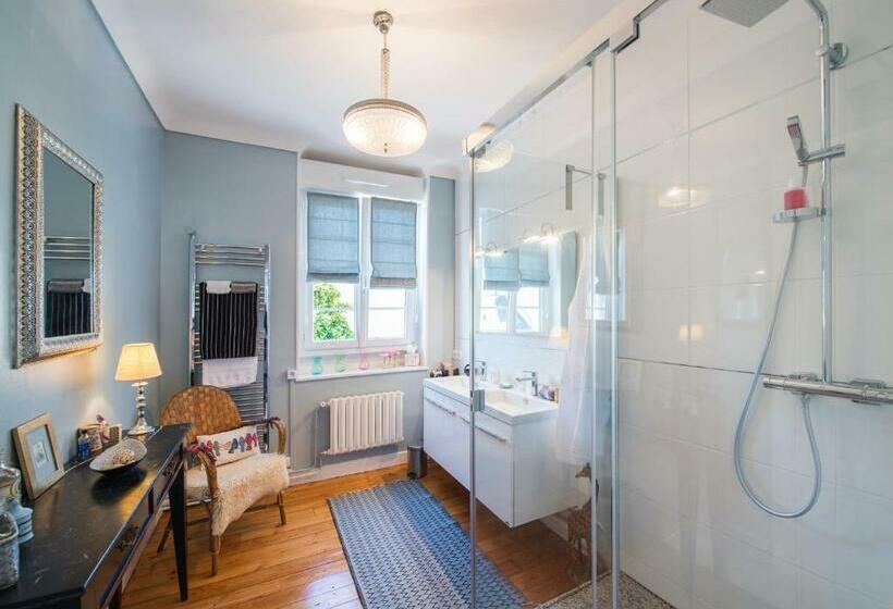 Люкс Superior, La Mancelle   Chambre D Hôtes