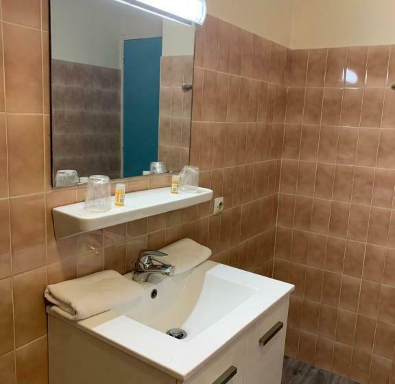 اتاق استاندارد, Bains Sarrailh
