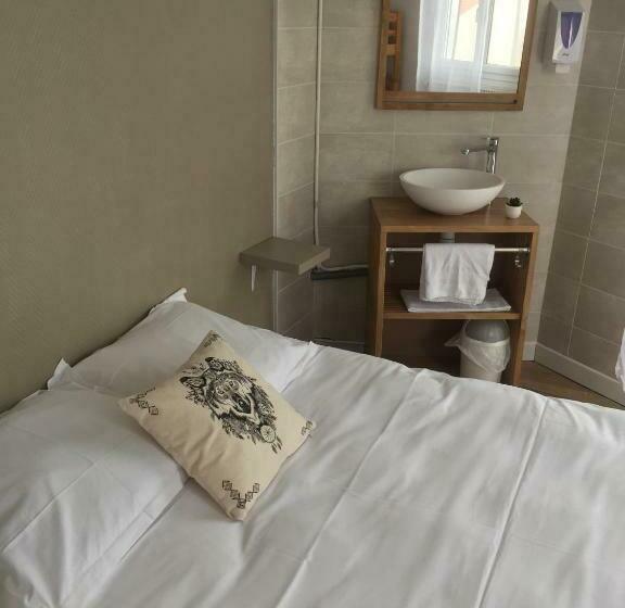 Quarto Familiar Banheiro Compartilhado, Hôtel Alizéa