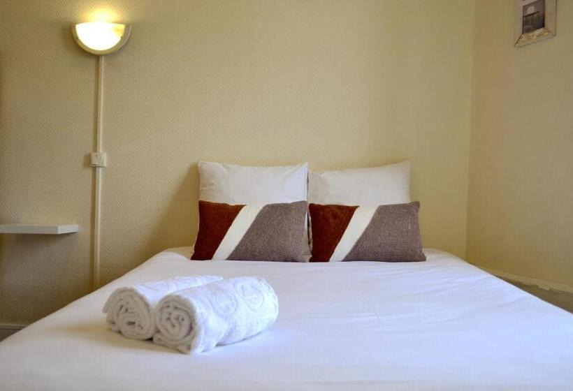 غرفة قياسية رباعية حمام مشترك, Hôtel Alizéa