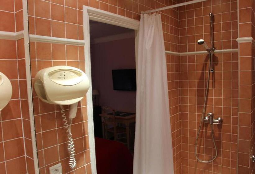 Номер Стандарт, Hôtel Les Palmiers