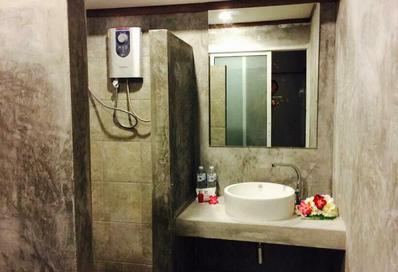 Номер Deluxe Вид на Сад, The Hip Resort @ Phi Phi