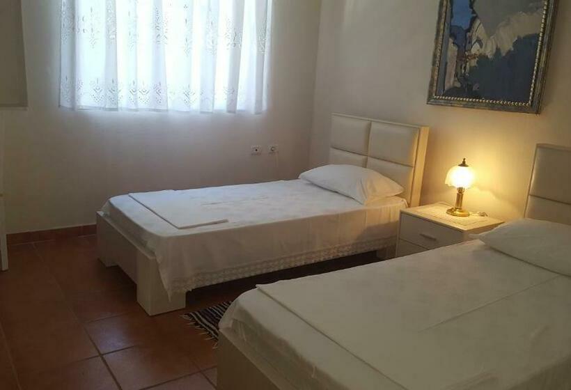 Quarto Basic, Veranda B&b