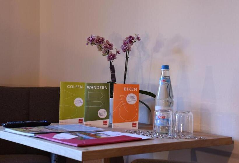 스탠다드 발코니 룸, Angerburg Blumen