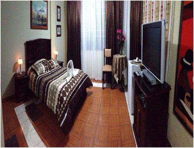 Семейный Номер, Hostal Jora Continental