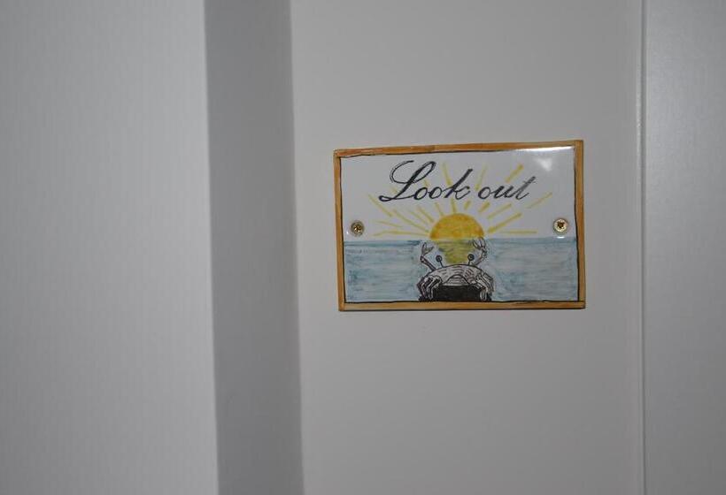 Tengerre Néző Deluxe Szoba Erkéllyel, Terra Murata Boutique B&b