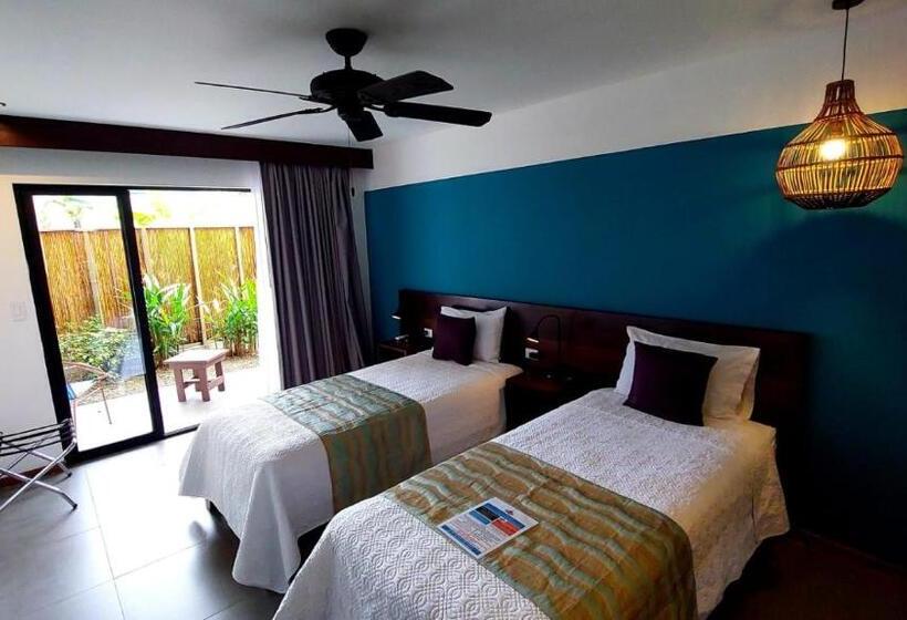 Premium room with view, La Fortuna Lodge By Treebu Hotels