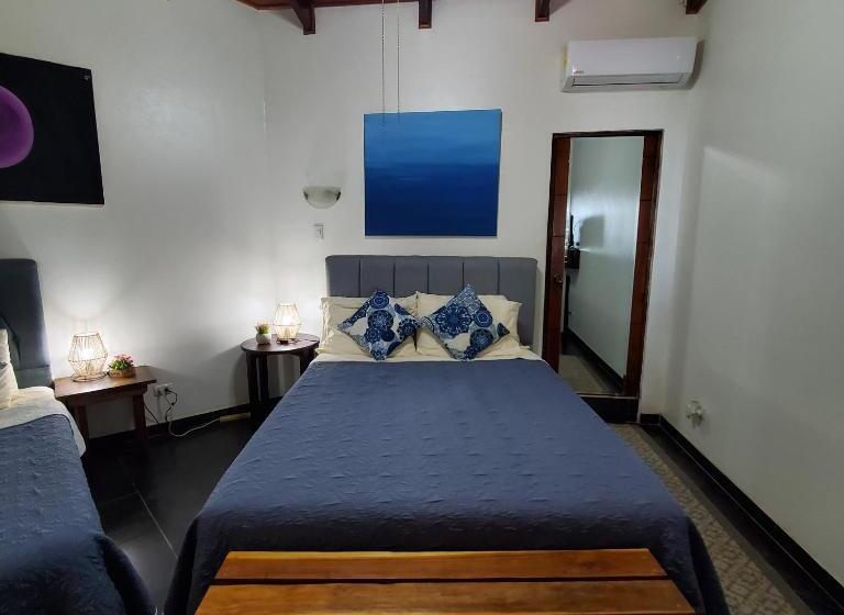 اتاق استاندارد سه نفره, Villa Amarilla