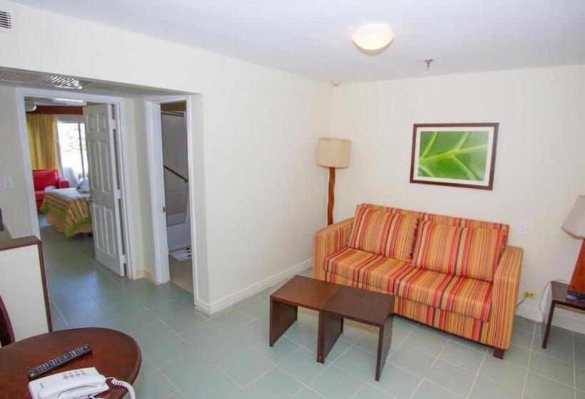 جناح جونيور مطلّ علي حمام السباحة, Fiesta Resort All Inclusive Central Pacific  Costa Rica