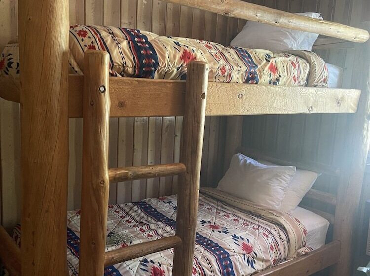 سوییت خانوادگی, Silver Fork Lodge & Restaurant