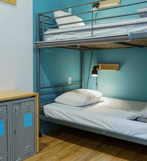 スタンダードルーム, Auberge Saintlo Montréal Hostel