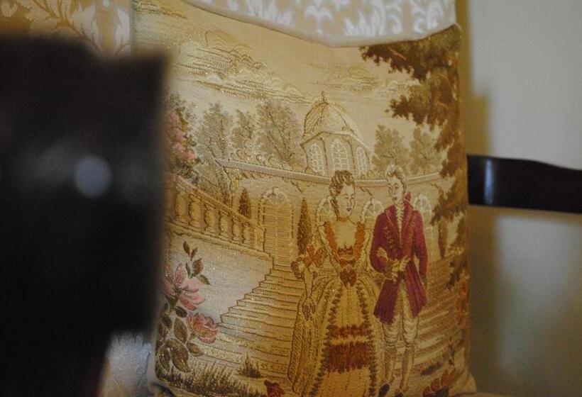 Люкс, Auberge Marquis De Montcalm