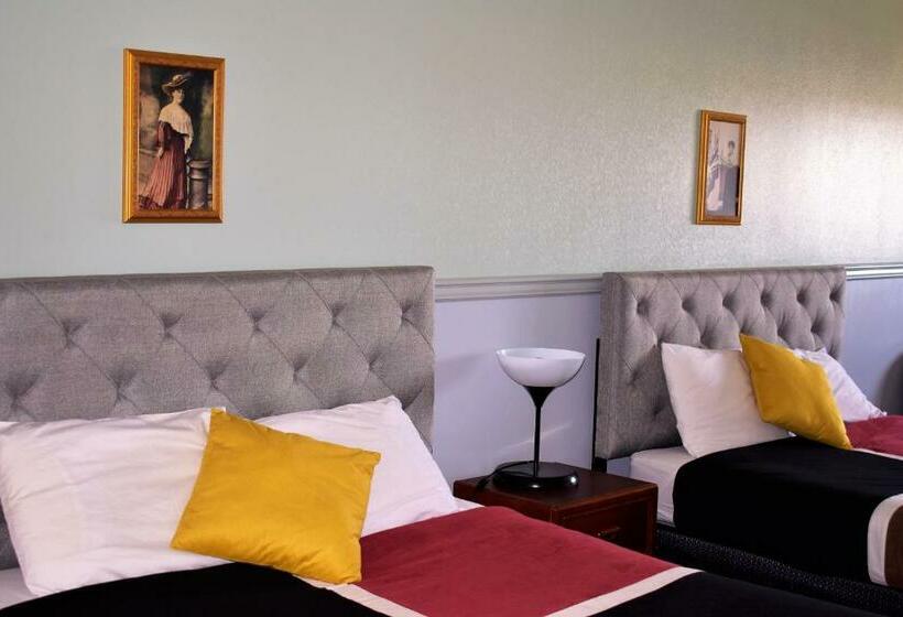 Номер Стандарт, Elite Hotel Downtown Center  Ski & Northern Light Tour Long Term Stay