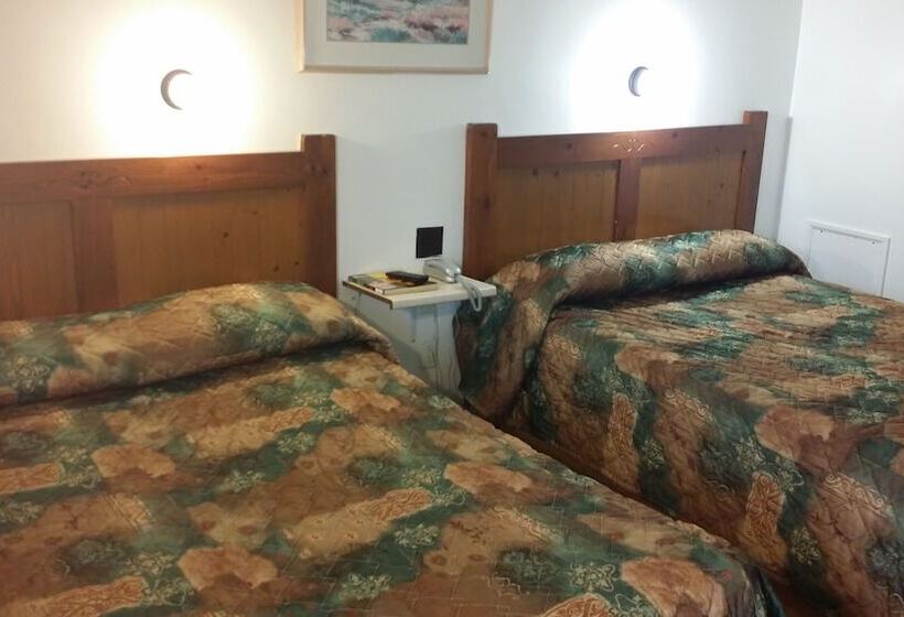 Номер Стандарт 2 Двуспальные Кровати, Pleasant Manor Motel