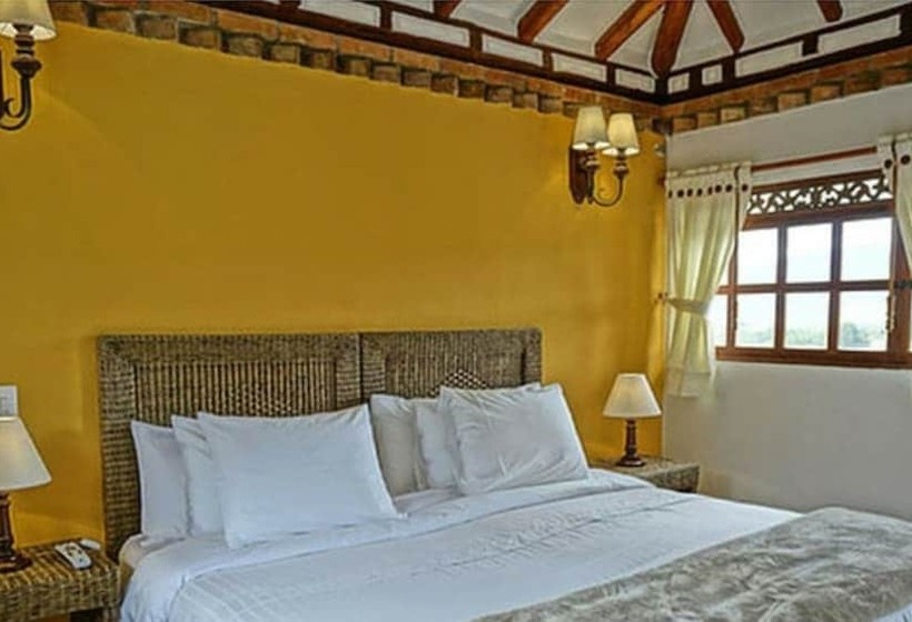 Номер Стандарт, Club Campestre El Bosque De La Villa