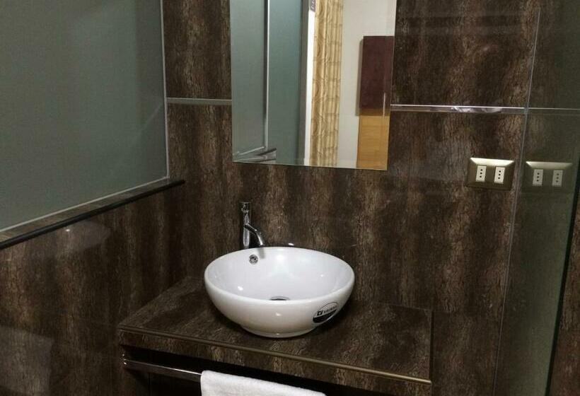 اتاق استاندارد سه نفره, Hostal Gold Star