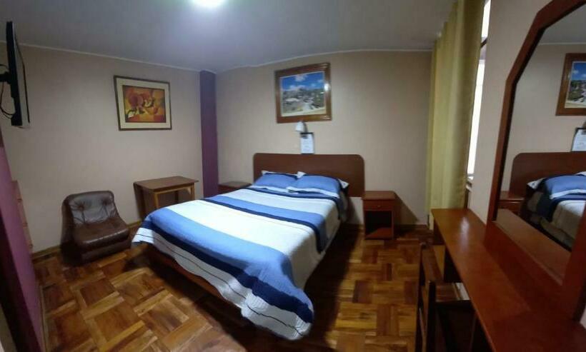 غرفة قياسية, Las Lomas