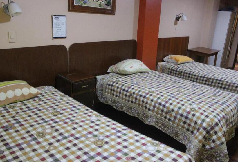 غرفة قياسية ثلاثية, Las Lomas