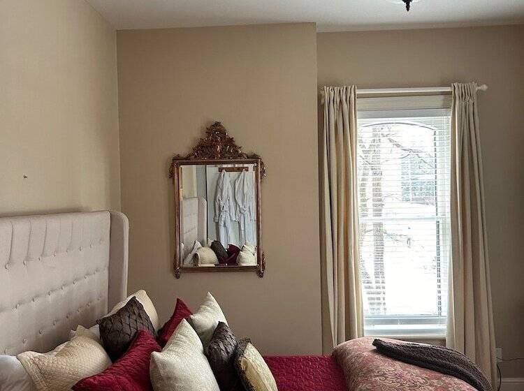 Номер Стандарт с Гидромассажем, Norfolk Guest House Inn