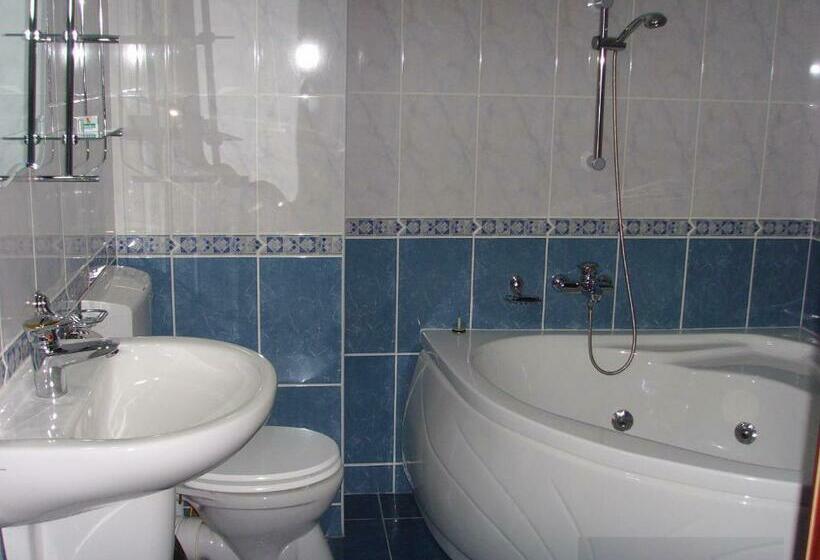 اتاق سوپریور, Xemar
