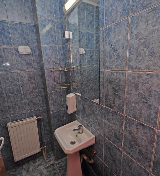اتاق استاندارد چهار تخته, Imola Motel