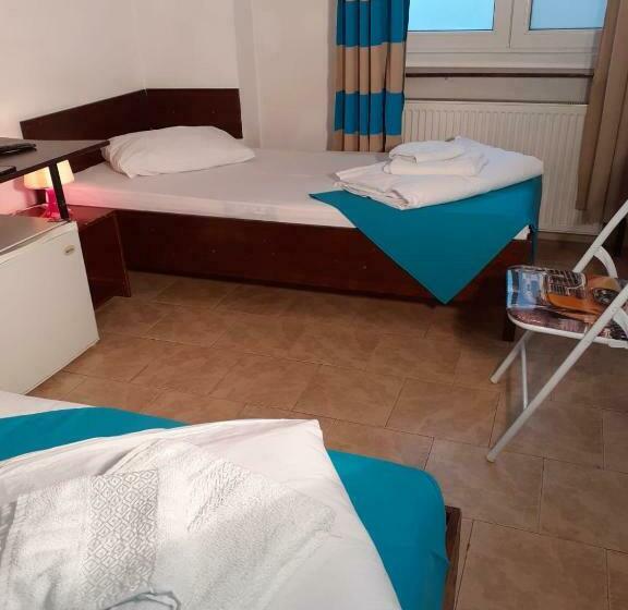 标准间, Taxi Hostel