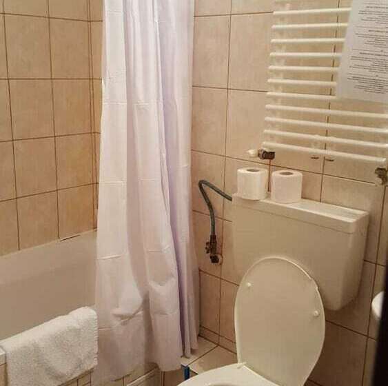 Номер Стандарт, Taxi Hostel