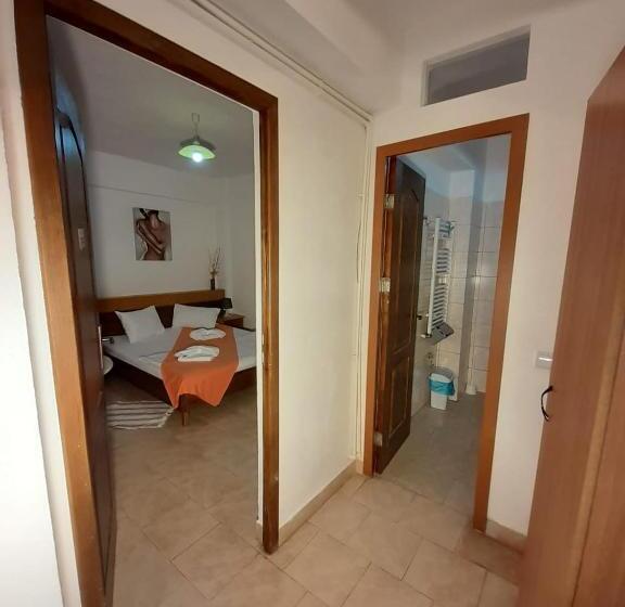 Номер Комфорт, Taxi Hostel
