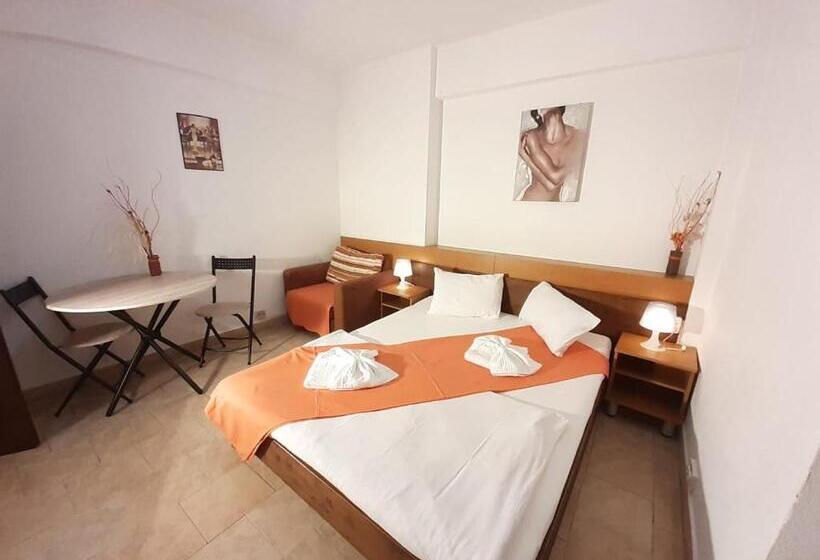 Номер Комфорт, Taxi Hostel