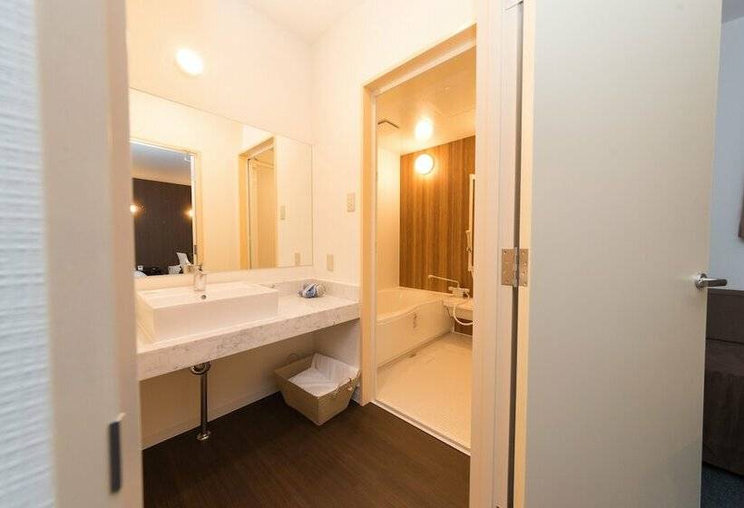 스탠다드 트리플 룸, Okinawa Hotel Precia