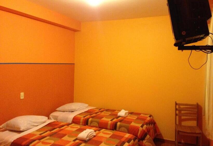 Habitación Triple Estándar, Sol De Huanchaco