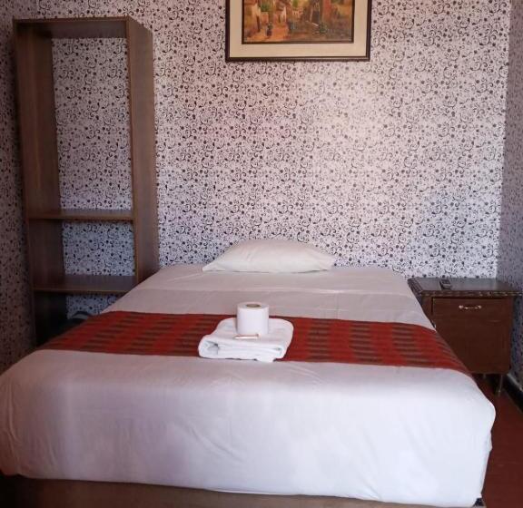 غرفة قياسية, Casa Tusty