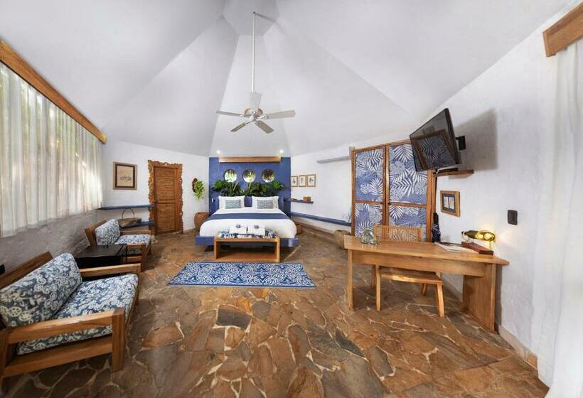 スタンダードバンガロー, Blue Apple Beach