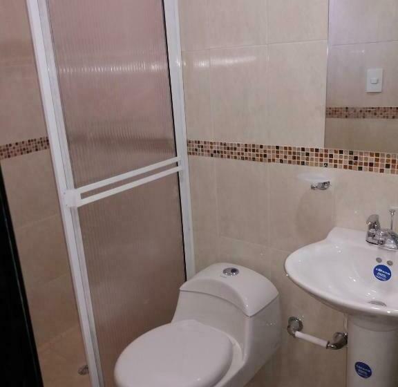 اتاق استاندارد چهار تخته, Calle Santodomingo